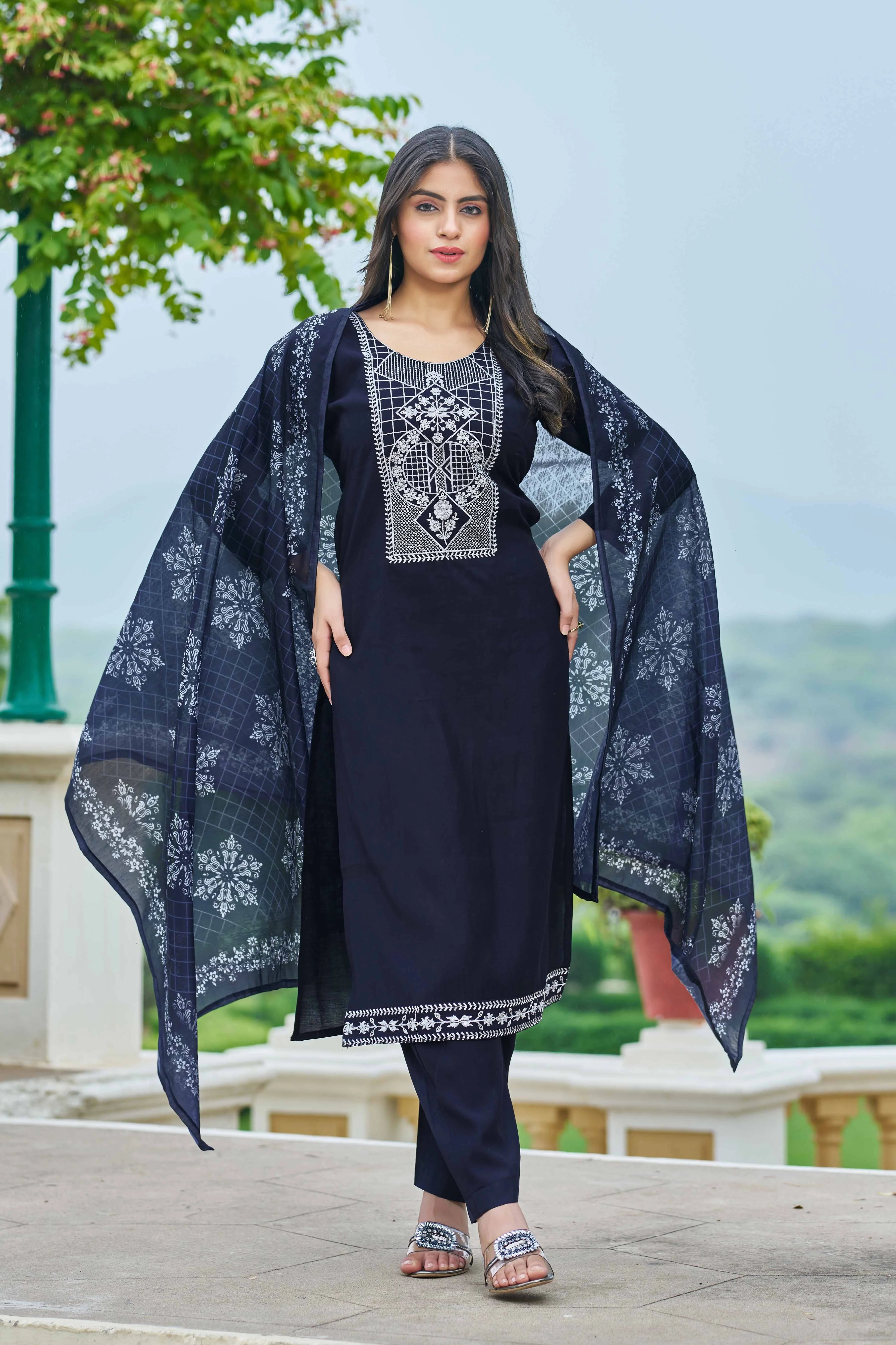 Embroidery Silk Suit - Twins Lady